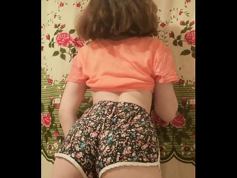 ❤️ Szexi fiatal csaj vetkőzteti le a rövidnadrágját a kamera előtt. Anal videó at hu.dreamlandpassionjourney.ru ❤